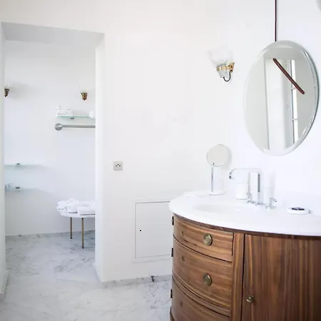 Doux Chateau Apartment *