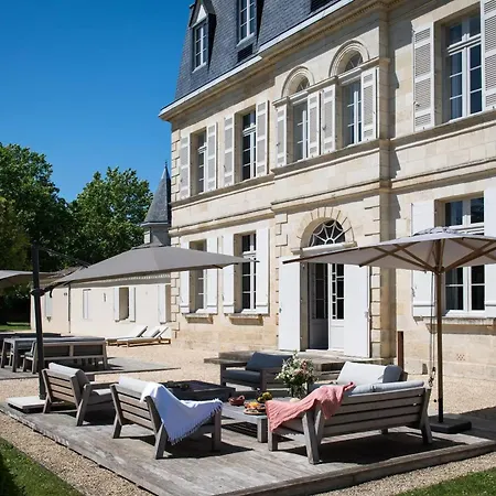 Doux Chateau Versailles
