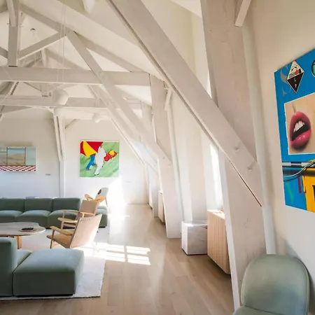Doux Chateau Apartment
